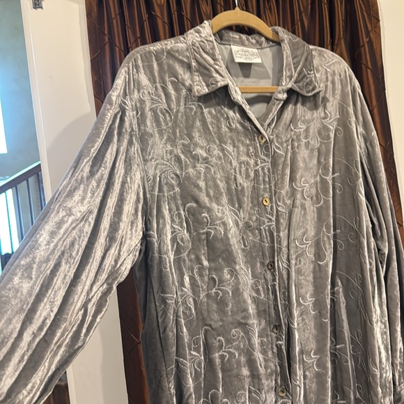 Embroidered Front Rayon Velvet Button Front Blouse Size L - Picture 6 of 7